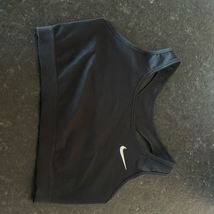Black nike sports bra